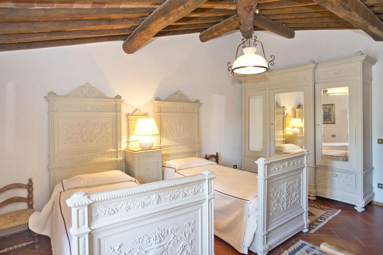 Pozza Di Volpaia By Salogi Villas Radda in Chianti Exterior photo